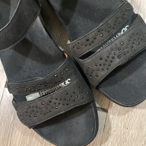 ABEO Gabrielle Black Wedge Leather Rhinestone Detail Adjustable Sandals size 10 - Picture 2 of 12